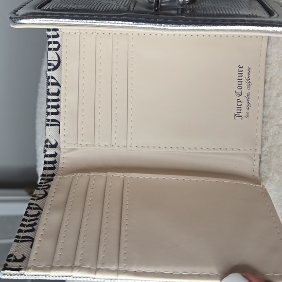 NWT Juicy Couture trifold silver - Picture 9 of 11